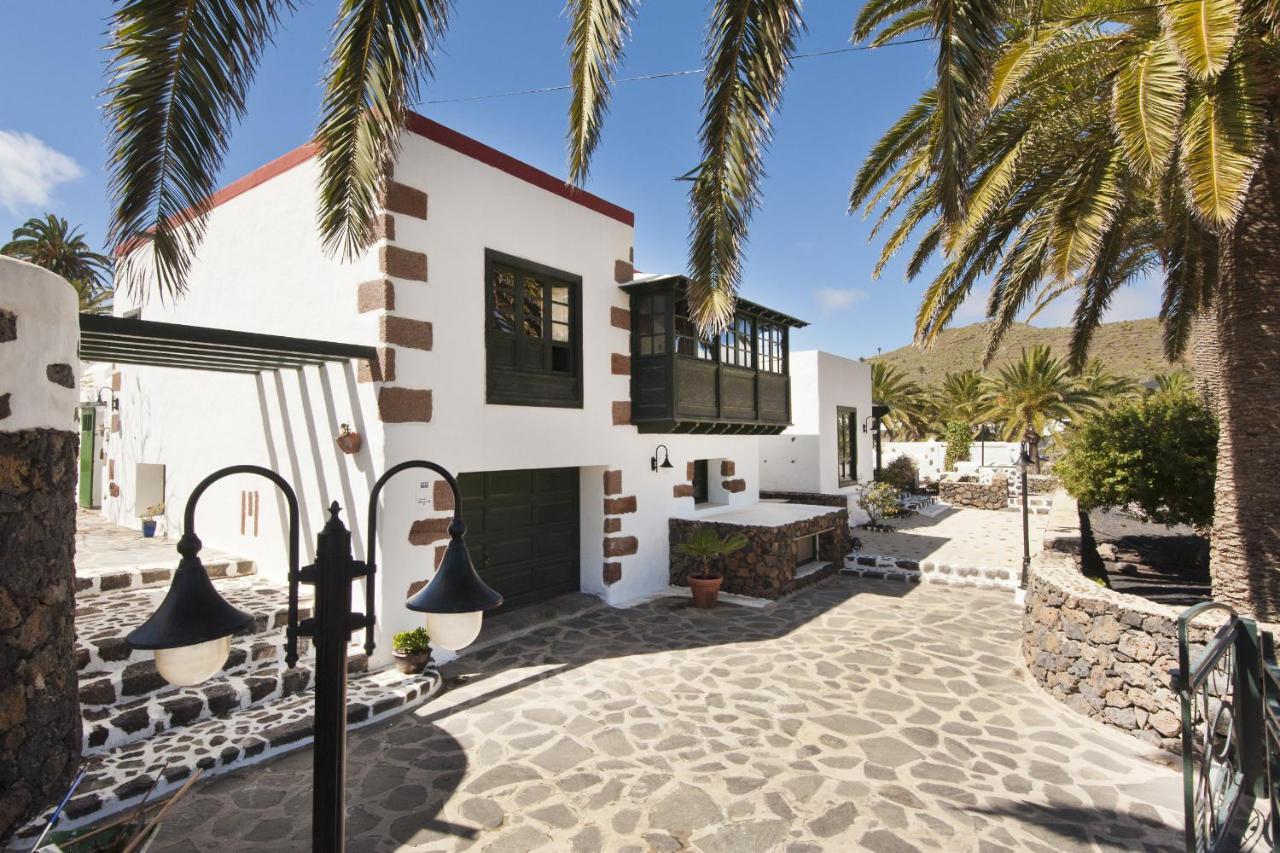 Villa Haria Lux By Escapehome Exterior photo
